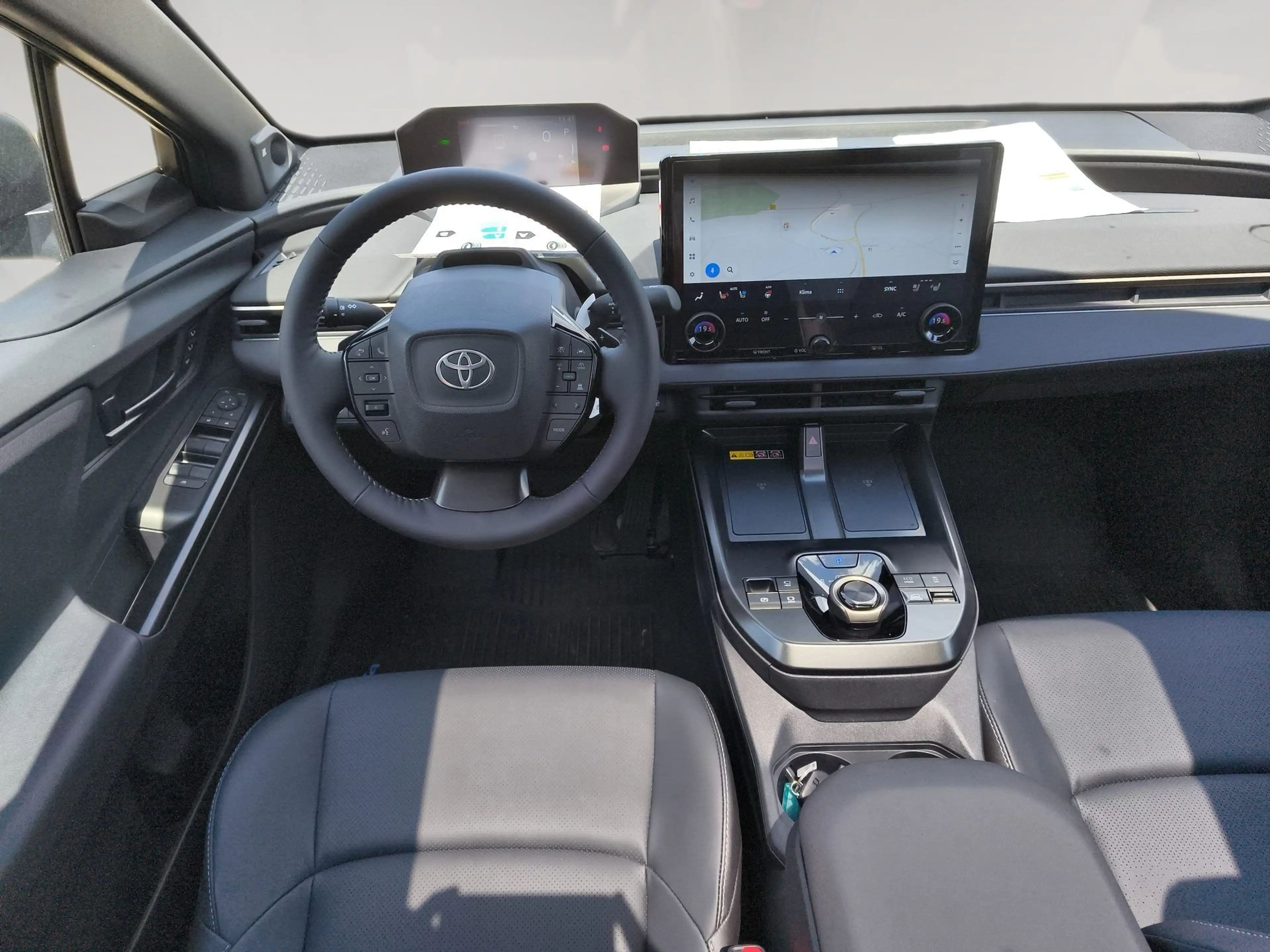 Toyota bZ4X 4X4 Lounge Sky&Sound ACC+LED+Navi+Pano+SHZ — photo 10