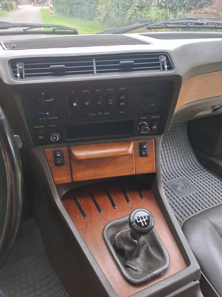BMW 735i, foto 12