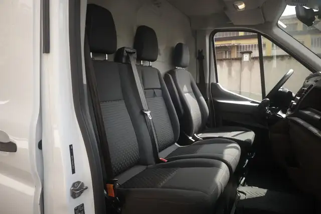 Ford Transit view 10