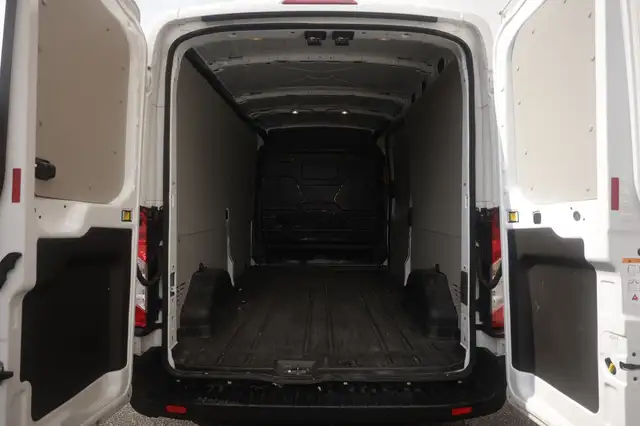 Ford Transit view 16