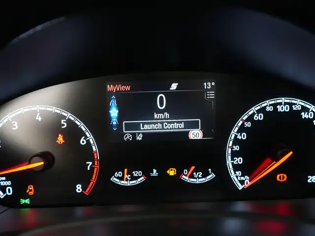 Ford Focus view 13