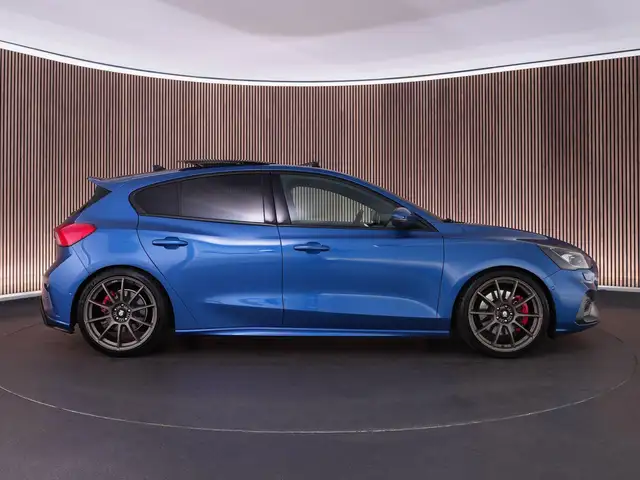 Ford Focus view 12