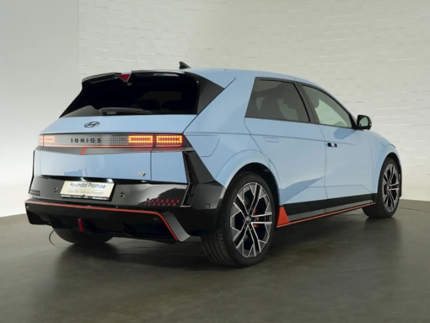 Hyundai IONIQ 5 84kWh 4WD+VOLL LED+360 GRAD KAMERA+NAVI+SPORTSITZE Kék - 2