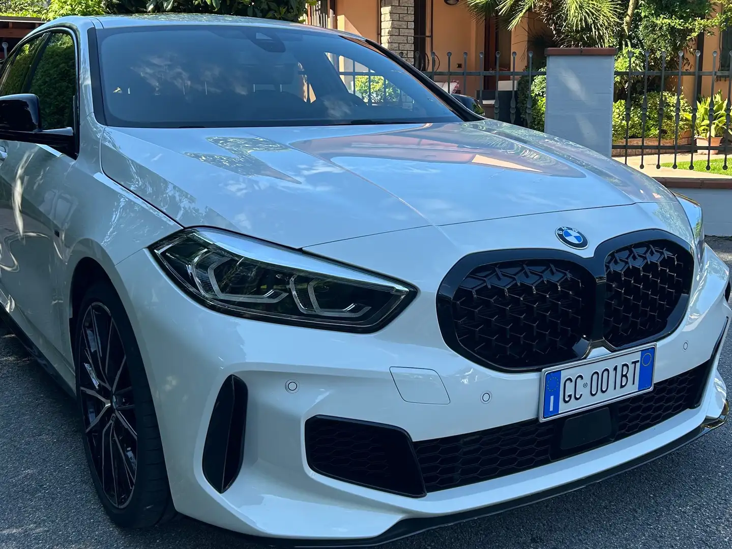 BMW 135 Serie 1 F40 M 135i xdrive auto Bianco - 1