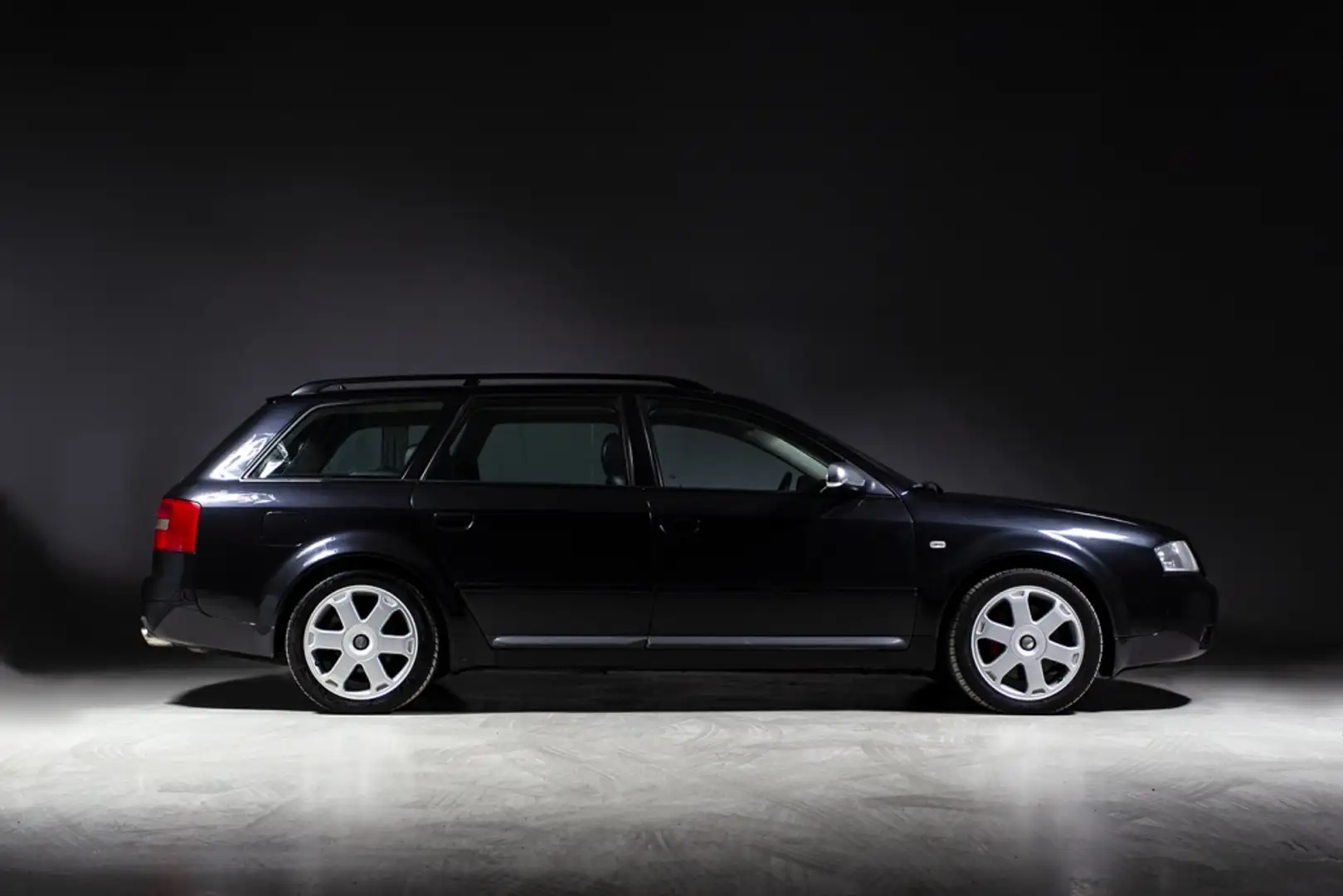 Audi S6 Avant quattro Tiptronic Czarny - 2