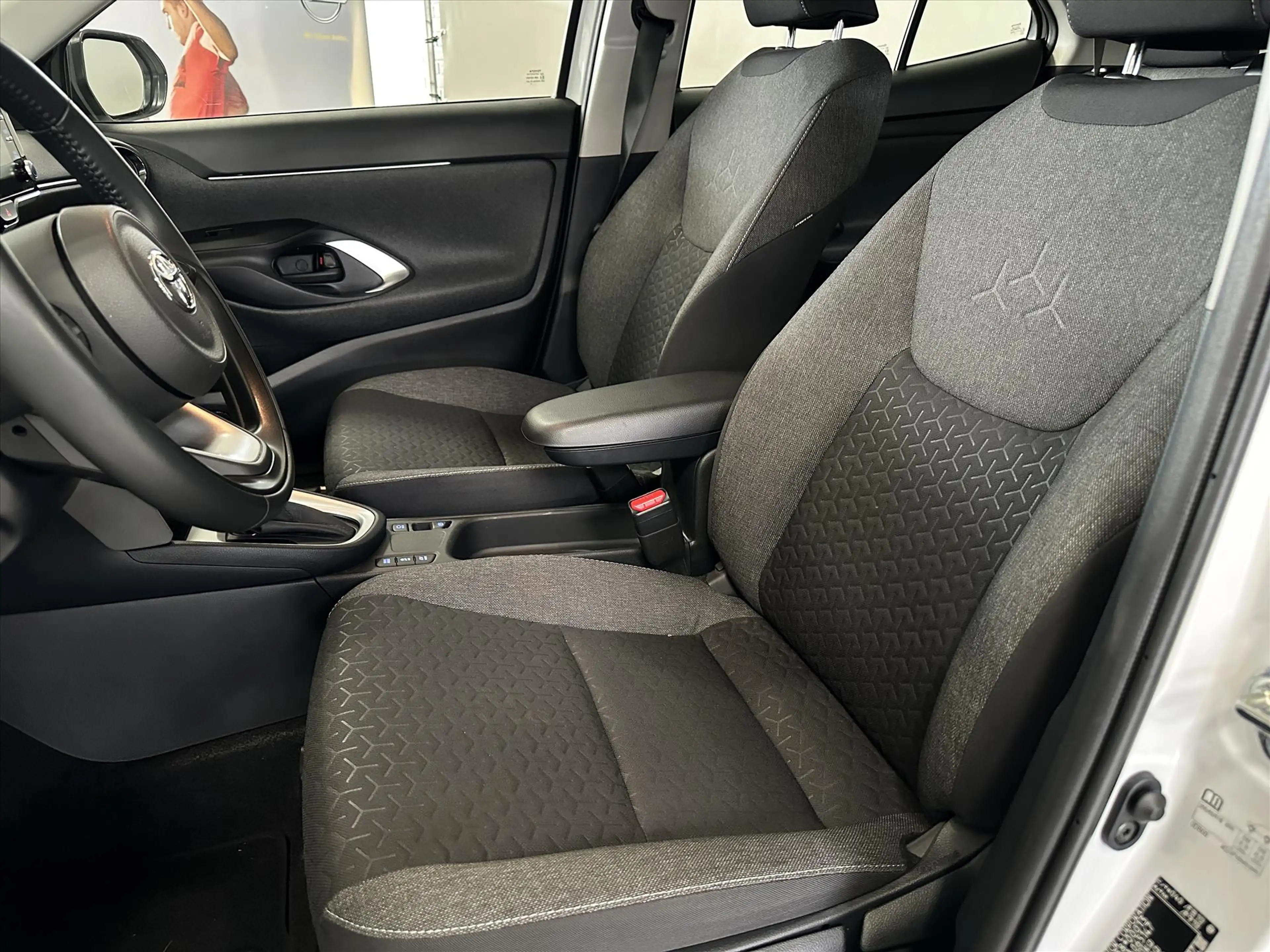 Toyota Yaris Cross 1.5 VVT-I Hybrid Comfort Automaat* ECC / Camera /C — photo 15