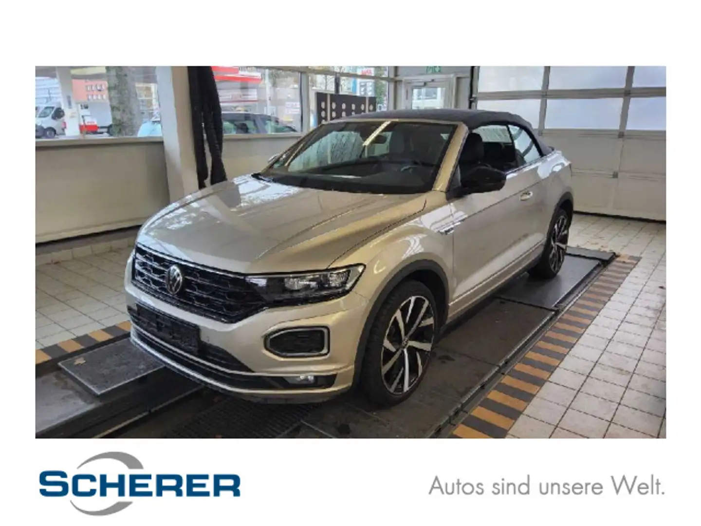 Volkswagen T-Roc 1.5 TSI R-Line DSG SHZ PDC APP A Silber - 1