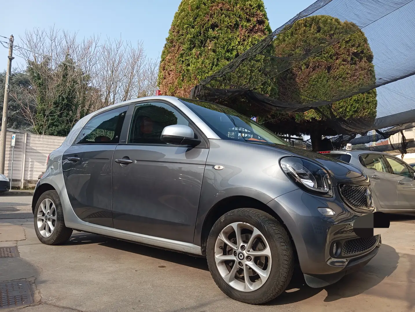 smart forFour Forfour II 2015 1.0 Prime 71cv Grau - 1