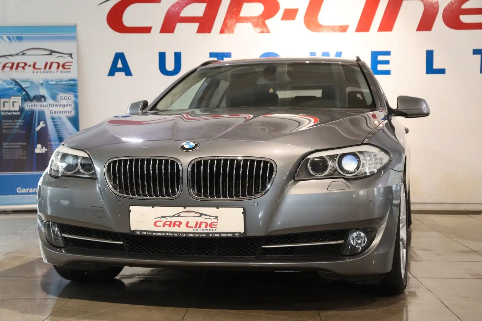 BMW 520 i Touring *Automatik*Panorama*Navi*AHK 2,0t* Grau - 1