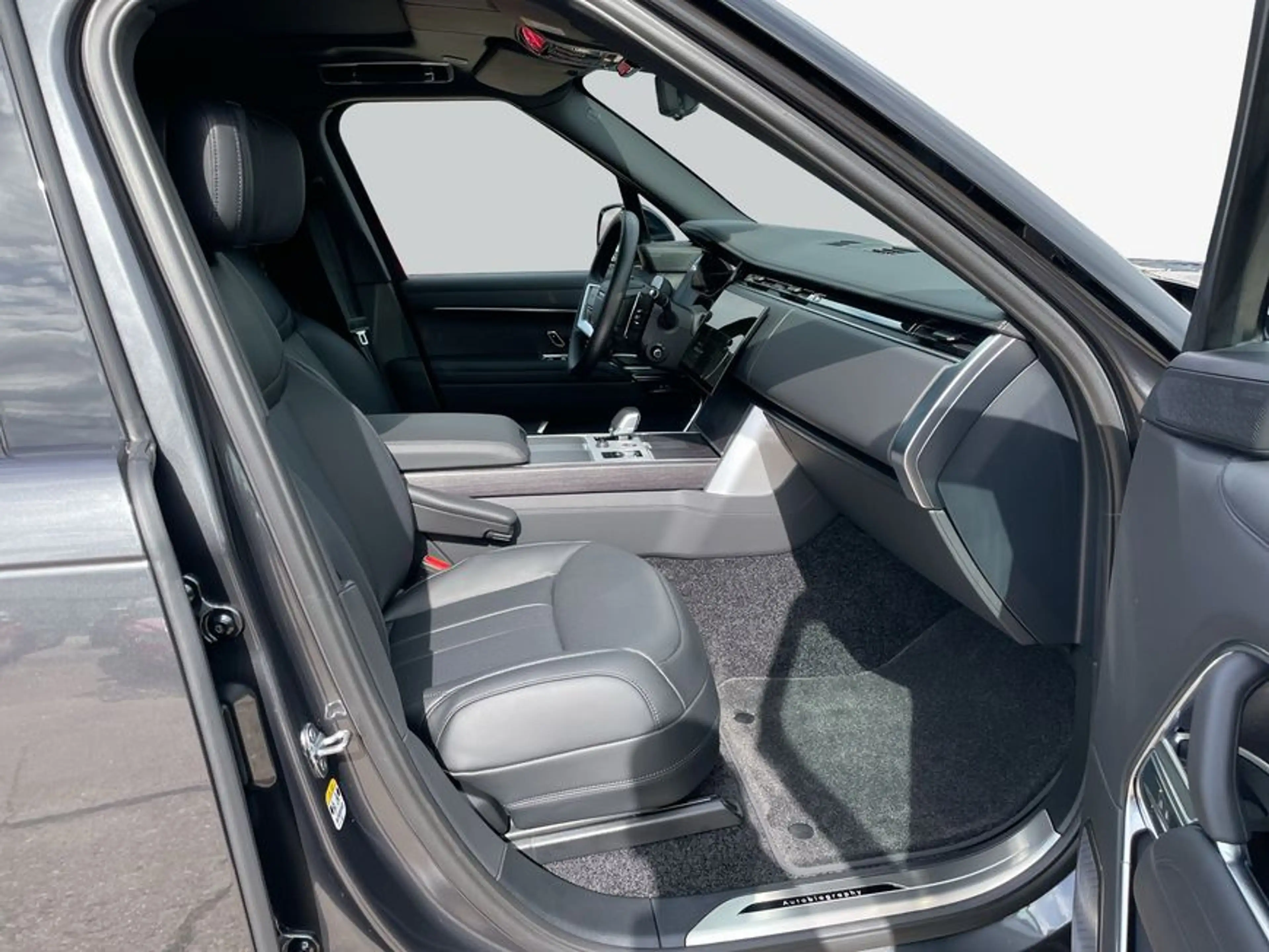 Land Rover Range Rover P550e Hybrid Autobiography 280 kW, 5-t — photo 3