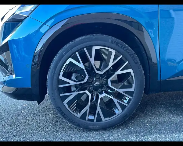 Renault Austral view 12