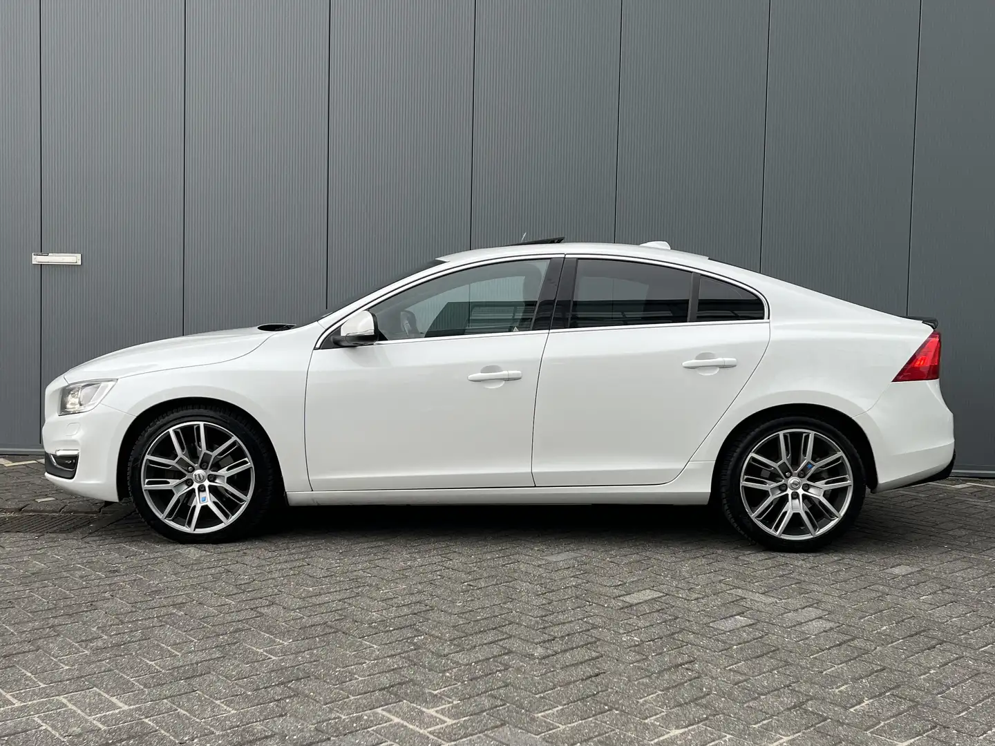 Volvo S60 2.0 T5 245pk Summum Polestar Automaat | Xenon | Le Alb - 2