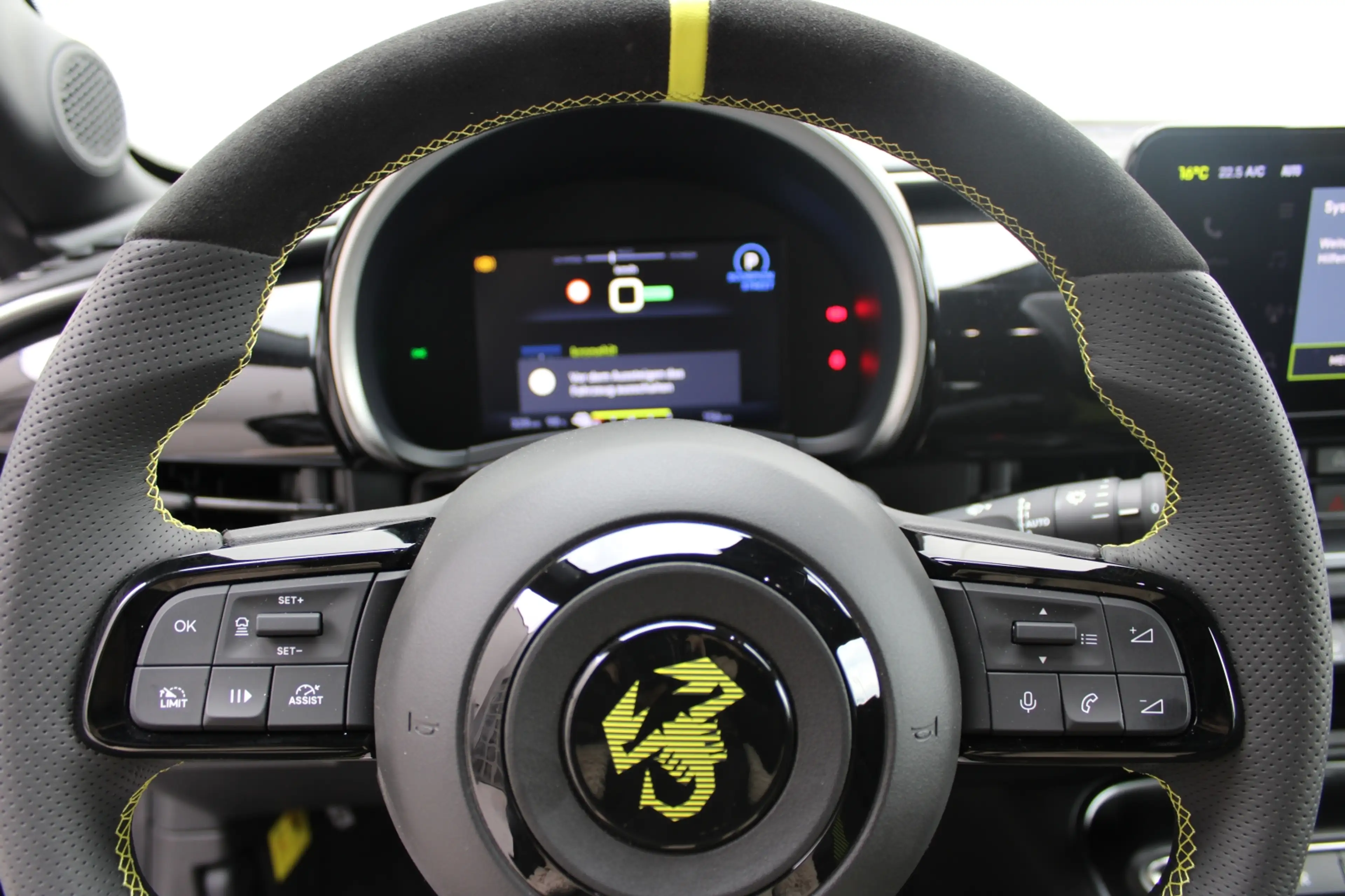 Abarth 600e Turismo — photo 8