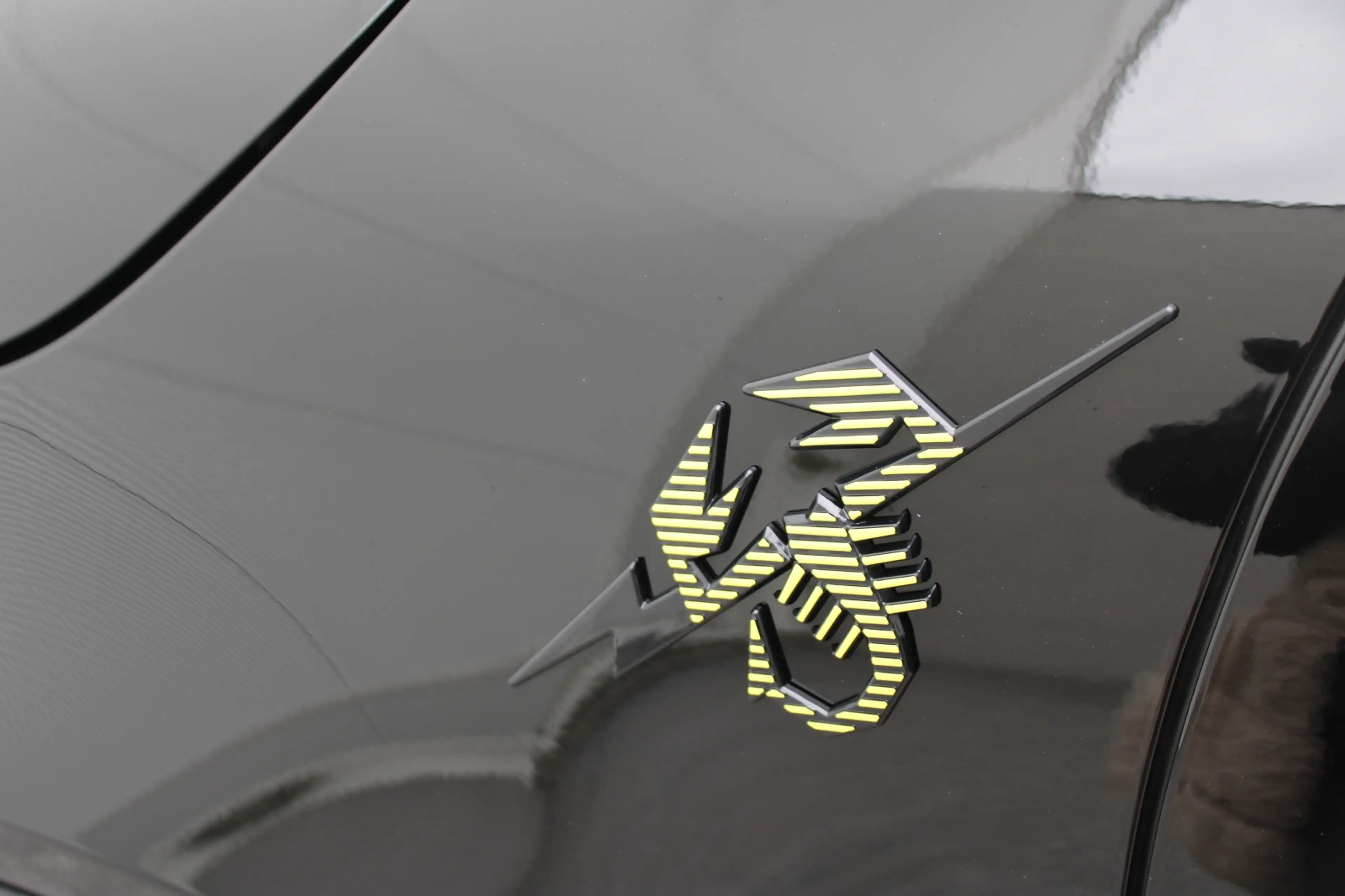 Abarth 600e Turismo — photo 15