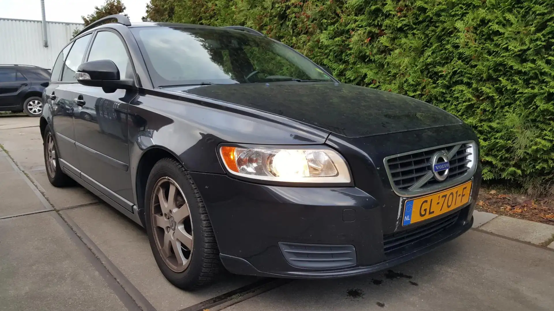 Volvo V50 1.6 D2 S/S Momentum Zwart - 2