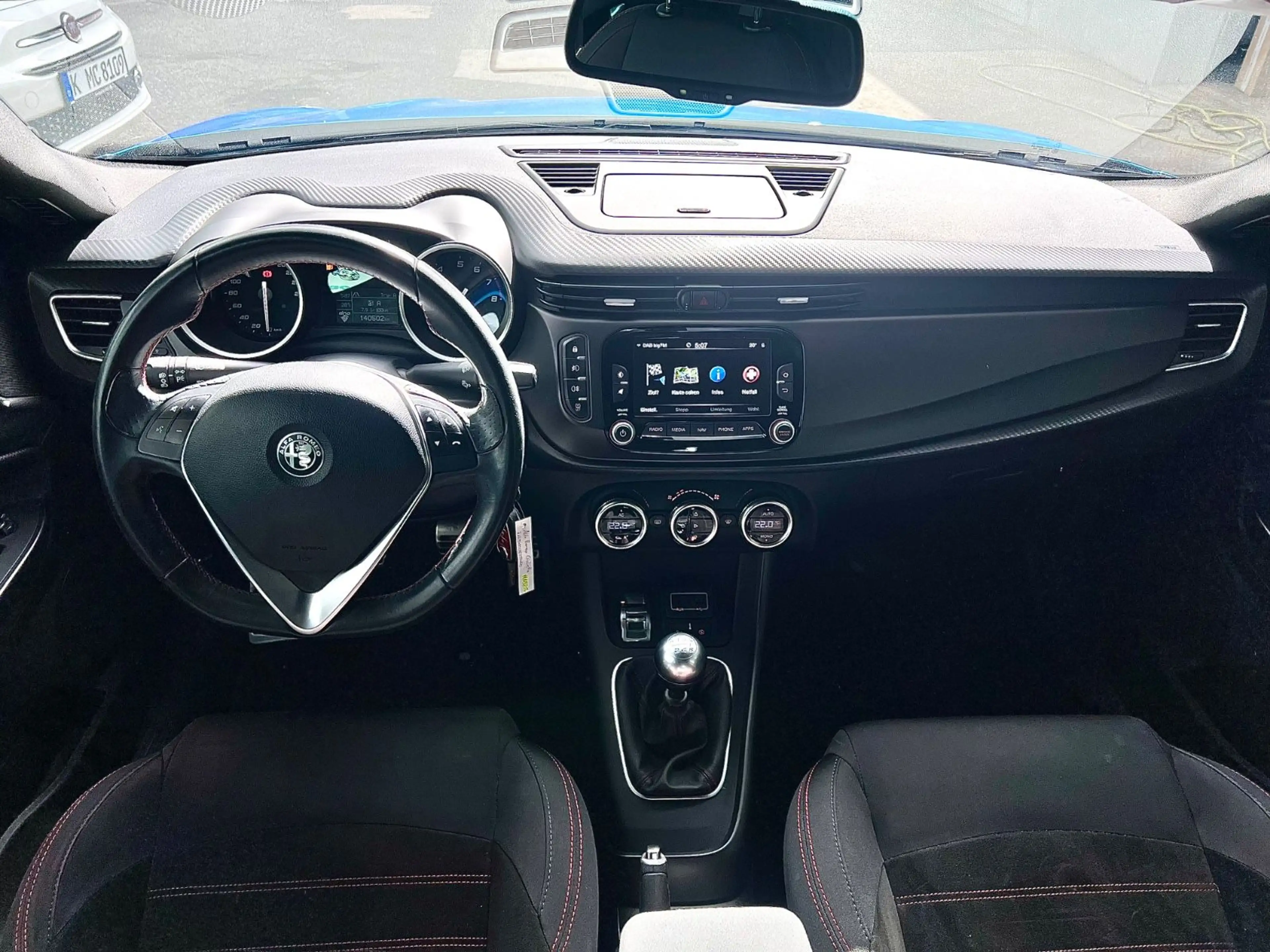 Alfa Romeo Giulietta 1.4 Super *SHZ*NAVI*PDC*1-J GAR* — photo 11