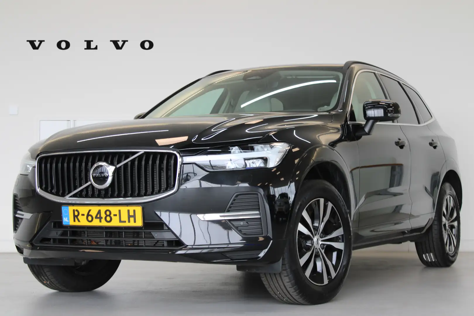 Volvo XC60 B5 250PK Momentum Business | 18'' | Getint Glas | Zwart - 1