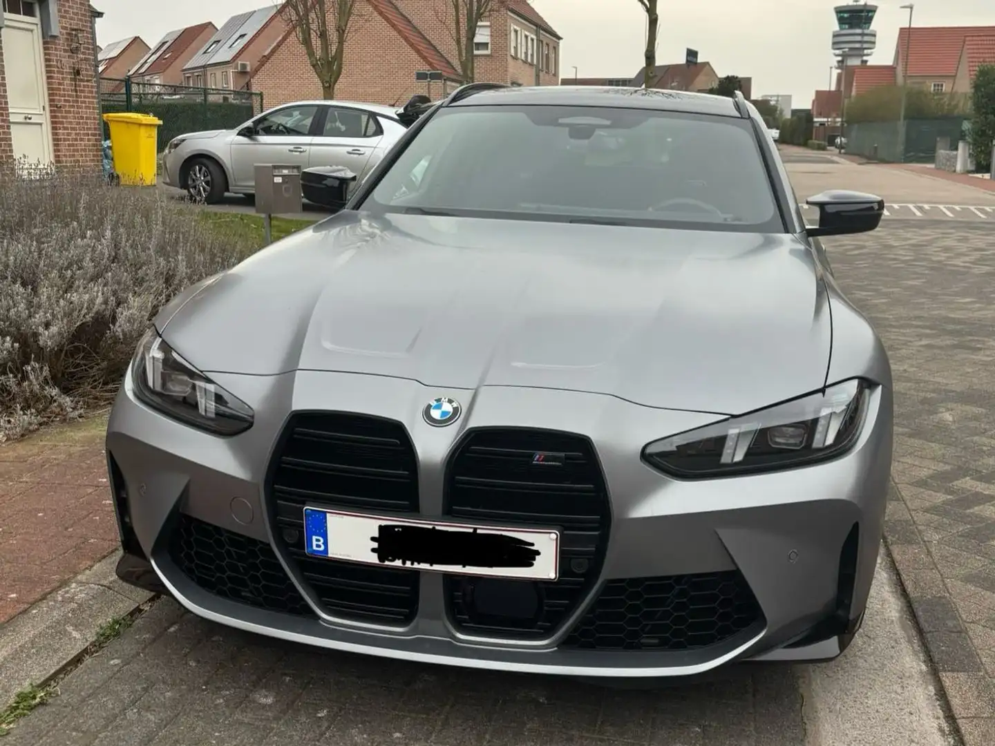 BMW M3 M3+Competition+Touring+M+xDrive Stříbrná - 1