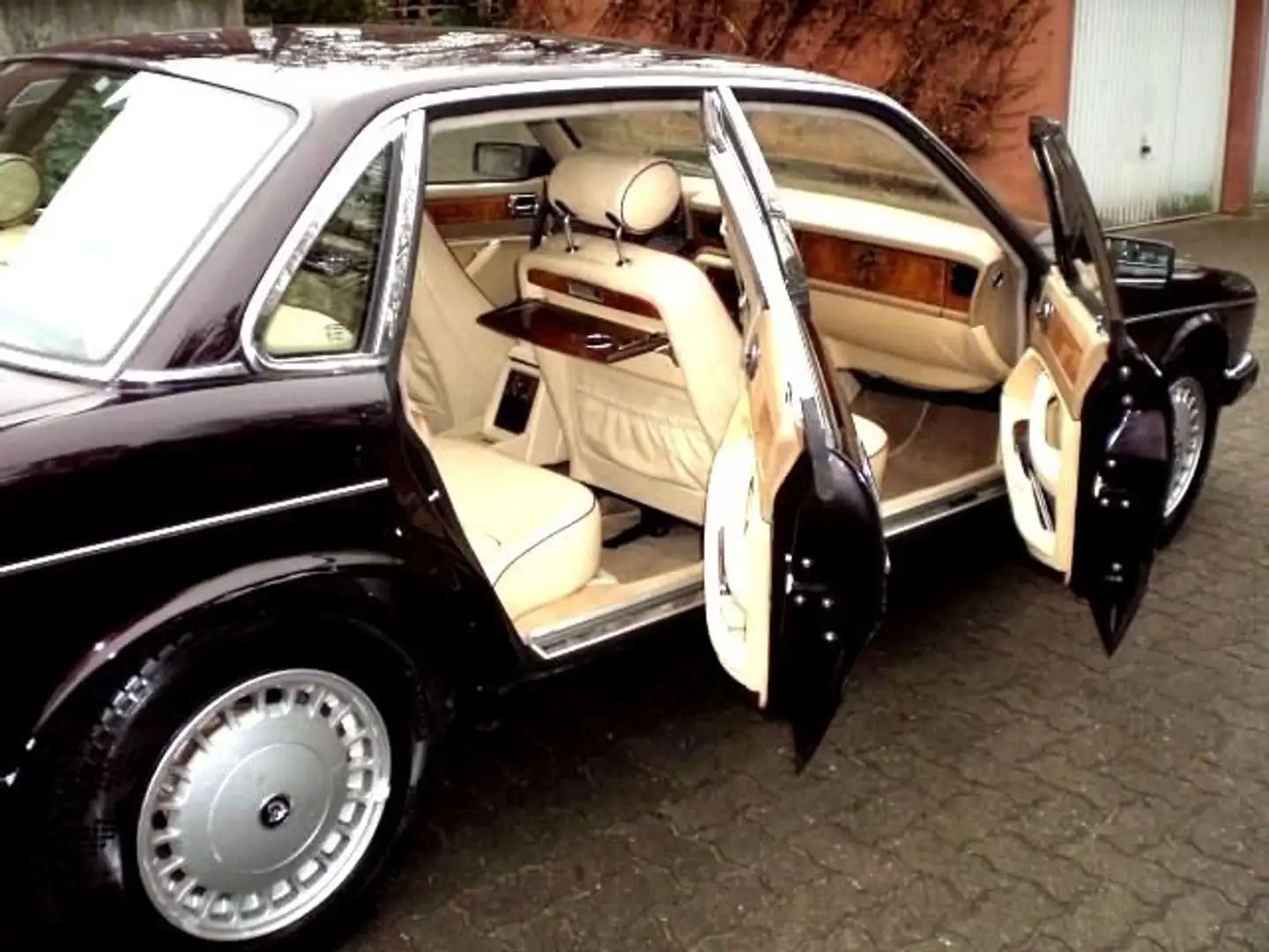 Jaguar Daimler Jaguar Daimler Vanden Plas 4.0 l 1993 **aus 2.Hand Schwarz - 1