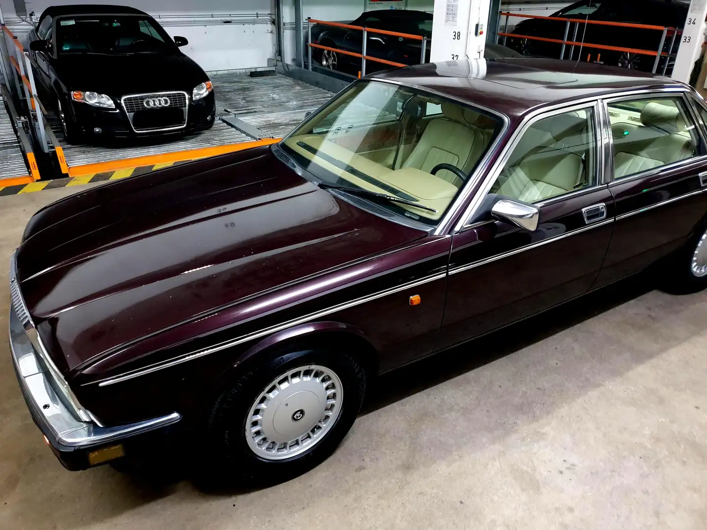 Jaguar Daimler Jaguar-Daimler 4.0 Autom.*2. Hand nur 59860 Km1993 Negru - 1