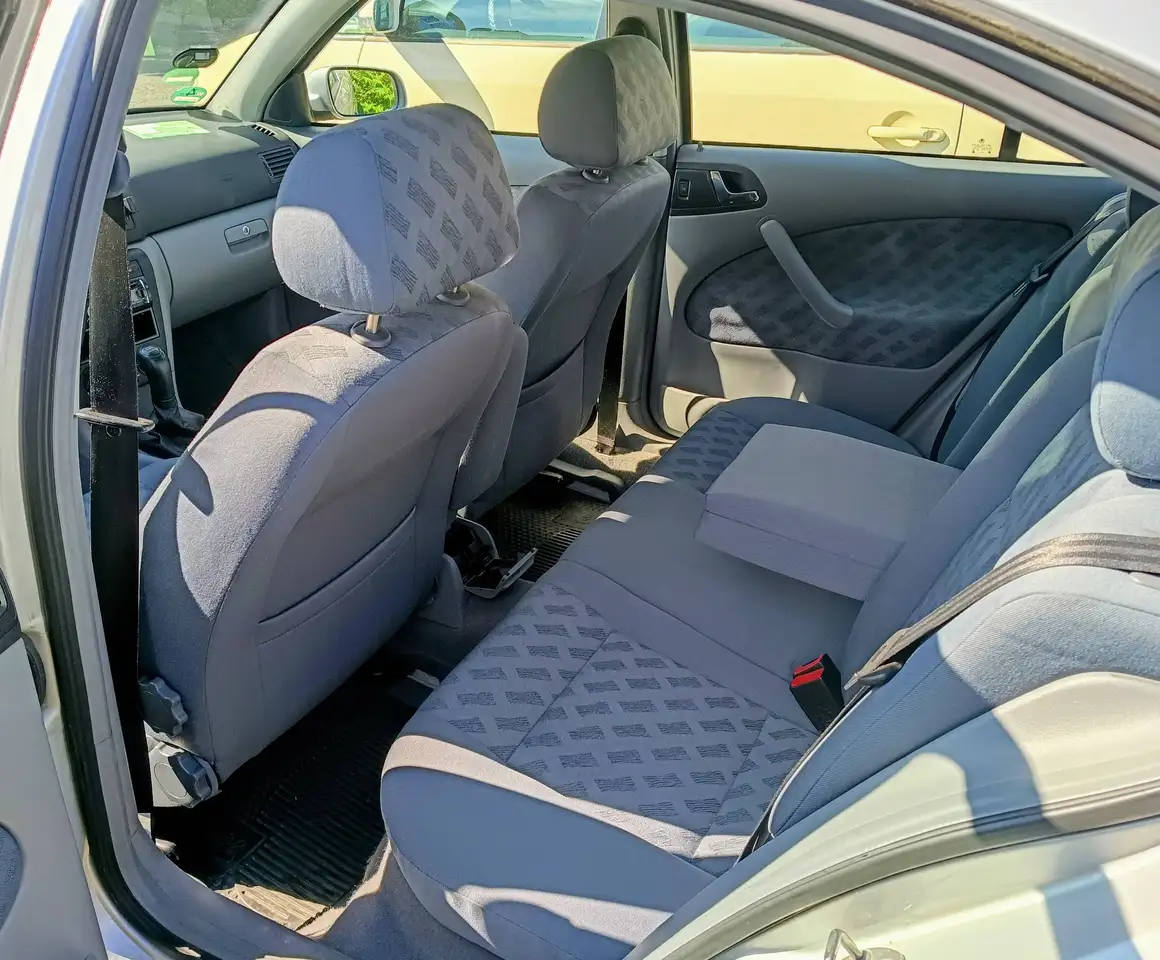 Skoda Octavia 1.6 SLX, foto 10