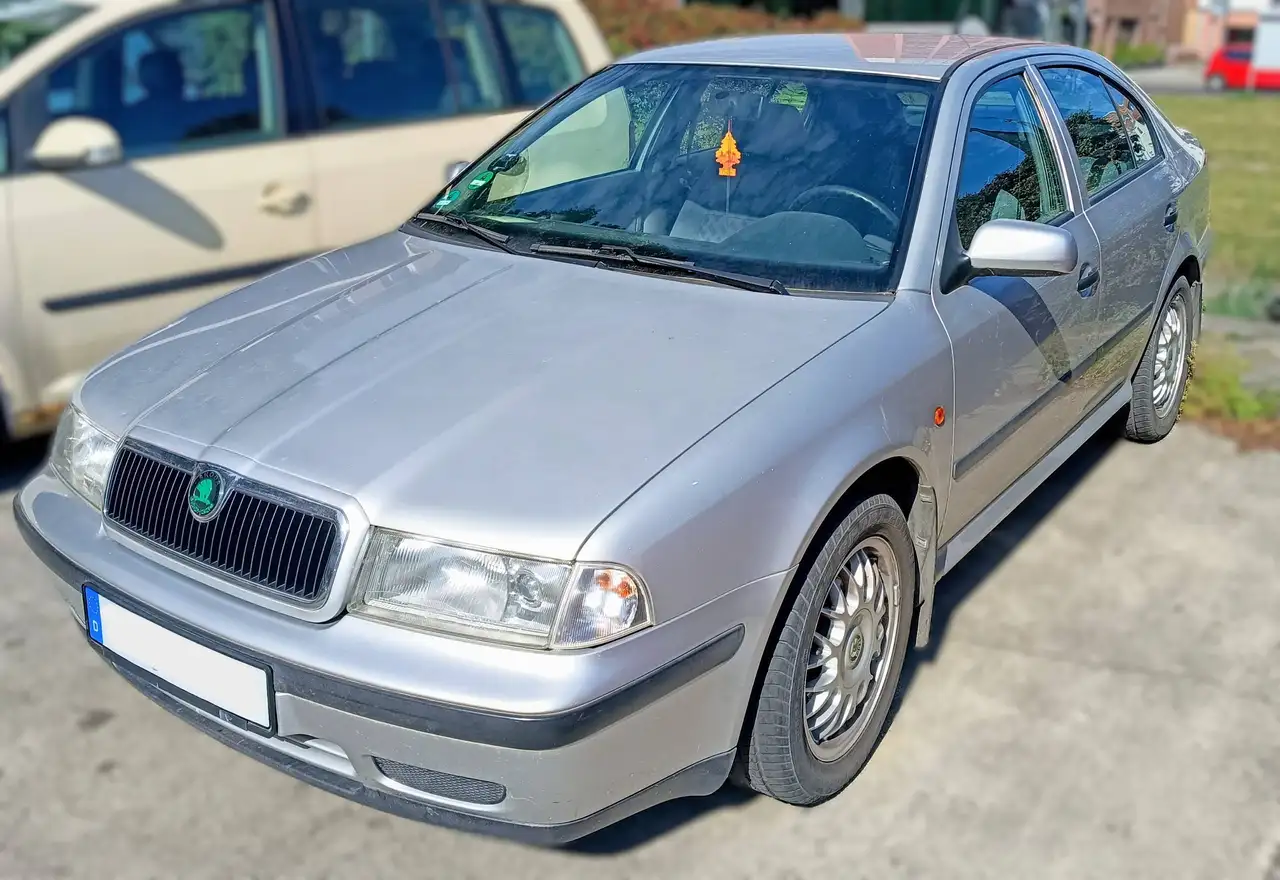 Skoda Octavia 1.6 SLX, foto 2