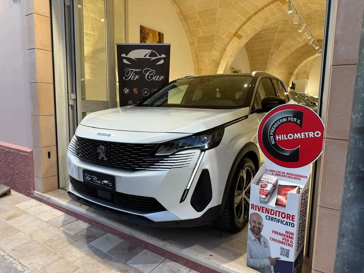 Peugeot 3008 3008 II 2021 1.5 bluehdi Allure s Bianco - 1