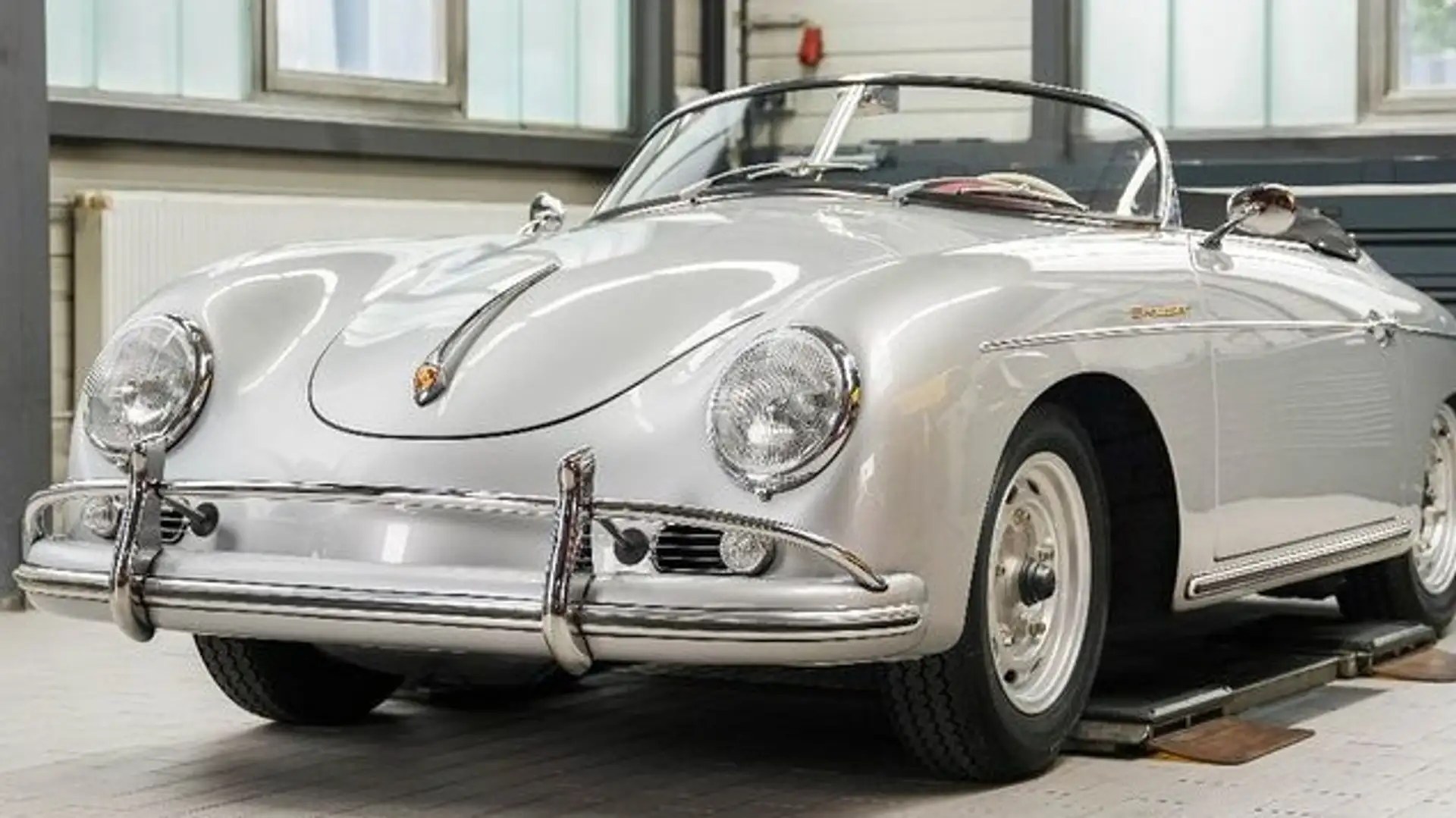 Porsche 356 A 1600 Speedster Stříbrná - 2