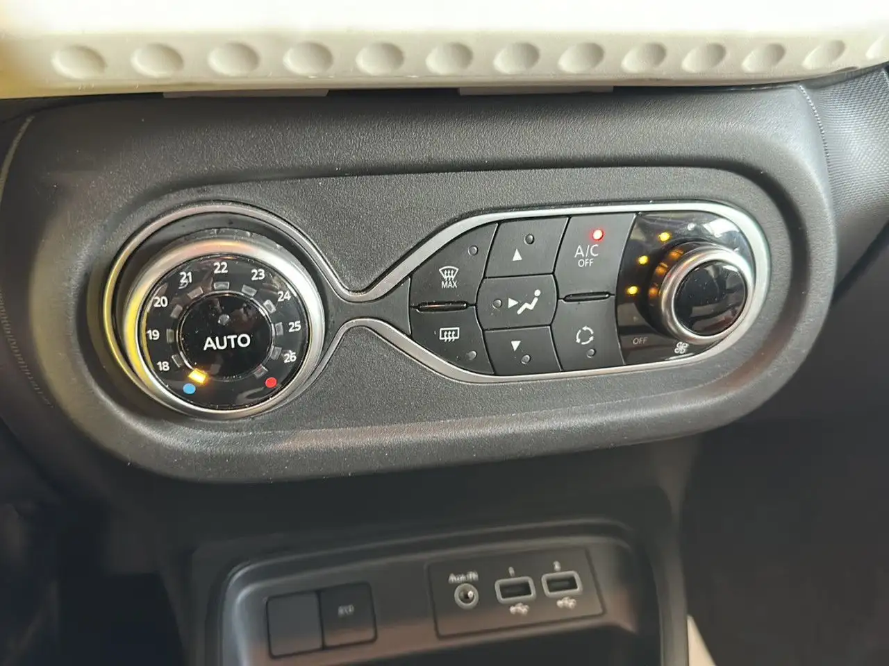 Renault Twingo Zen Electric Bluetooth Klima el. Fenster, миниатюра 21