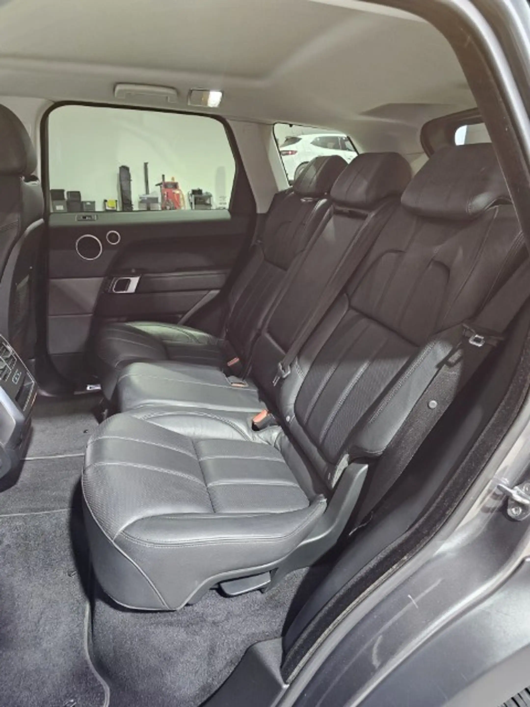 Land Rover Range Rover Sport Range Rover Sport 3.0 TDV6 Urban Series HSE — photo 9