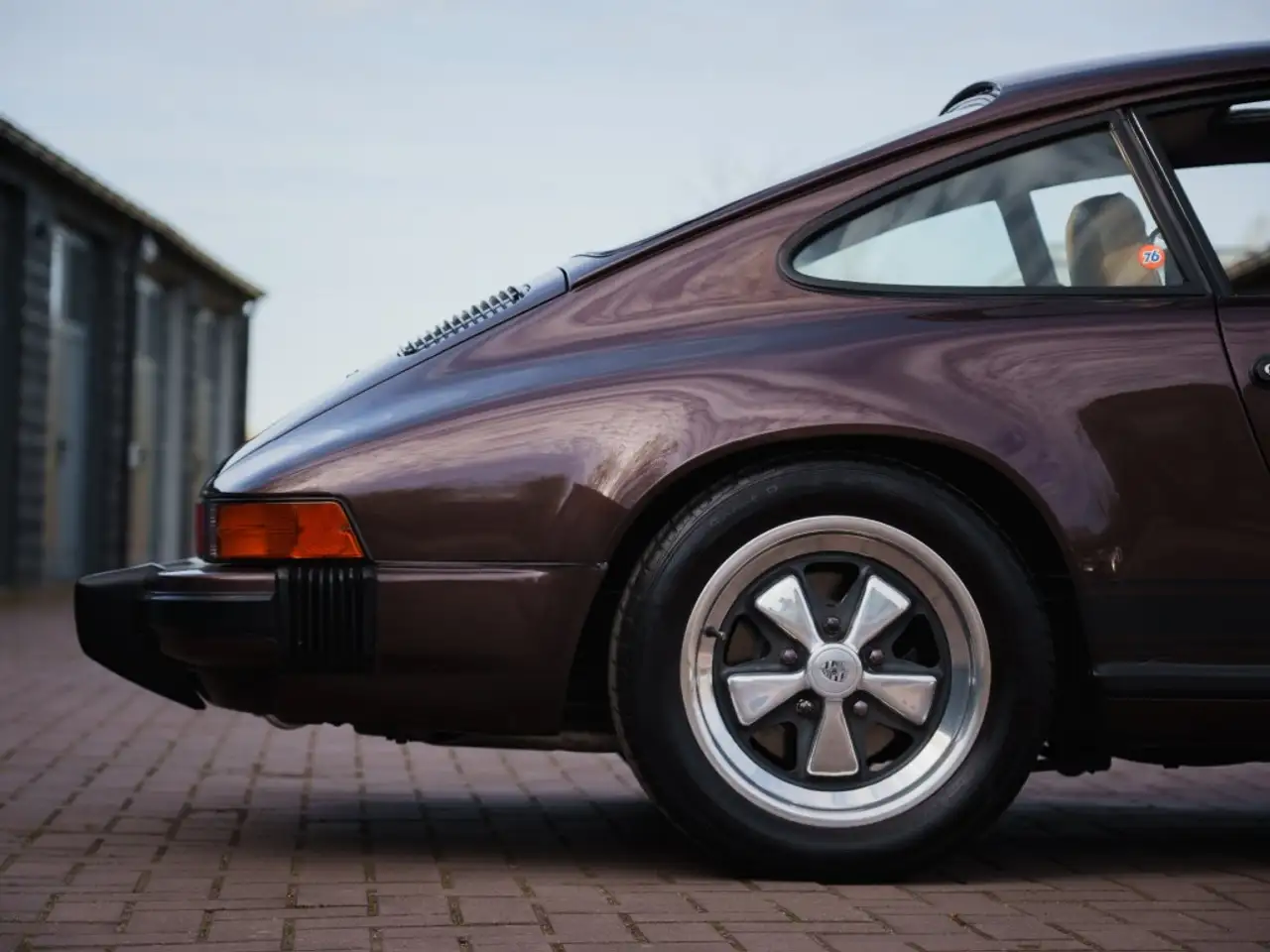 Porsche 911 3.0 SC Coupe - Palisander Metallic (474), foto 10