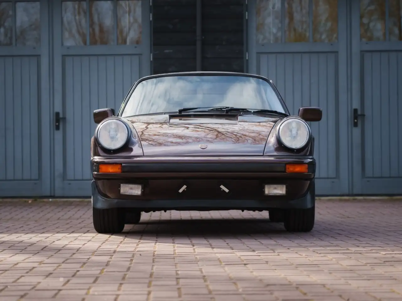 Porsche 911 3.0 SC Coupe - Palisander Metallic (474), foto 3