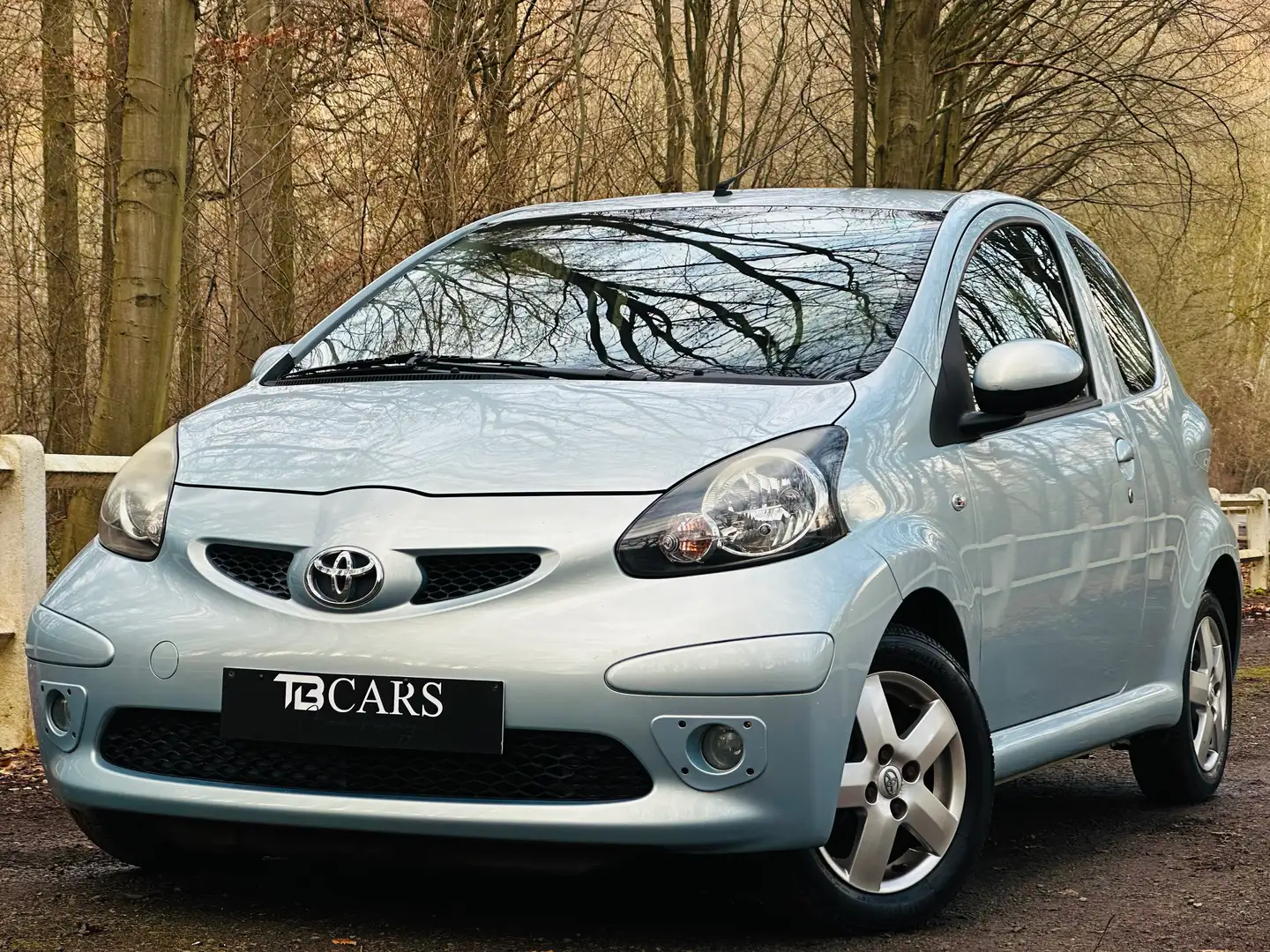 Toyota Aygo /// BOITE AUTOMATIQUE \\\ Blau - 1