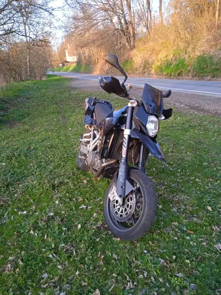 KTM 950 Supermoto - foto 3