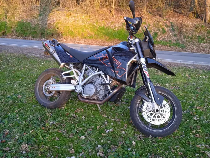 KTM 950 Supermoto - foto 2