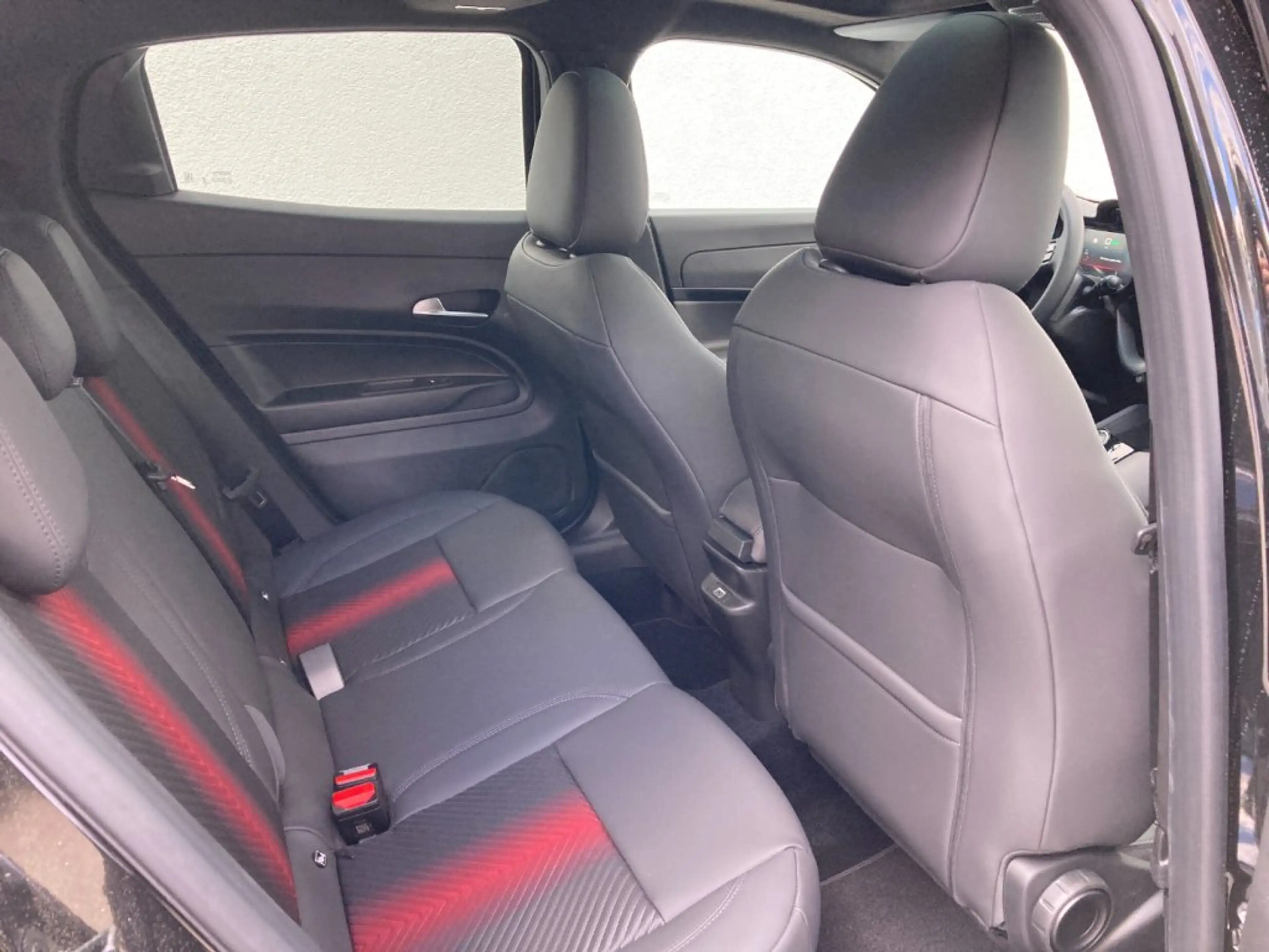 Alfa Romeo Junior Ibrida My25 Ibrida Speciale 1.2 145ps Hybri — photo 6