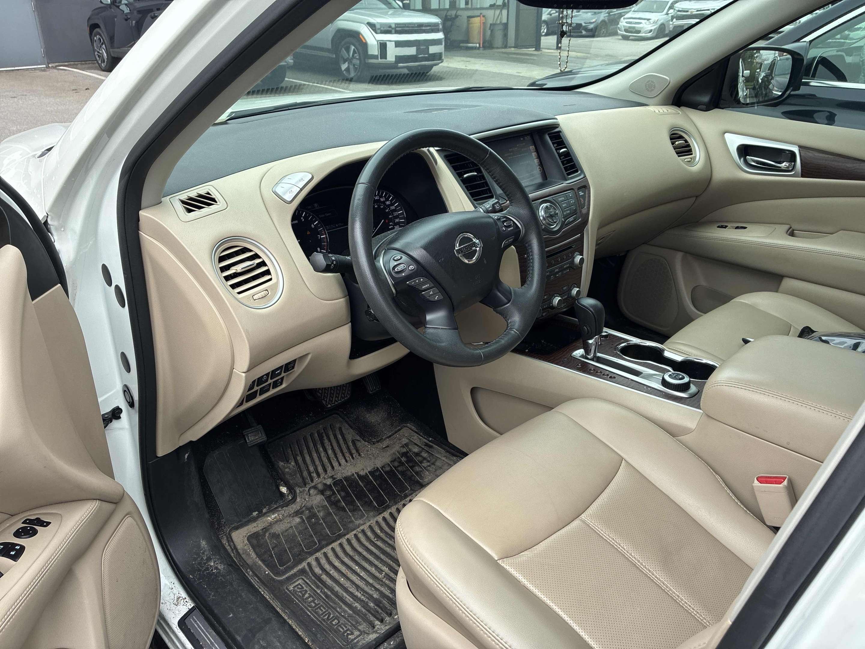 2017 Nissan Pathfinder 4WD 4dr — снимка 1