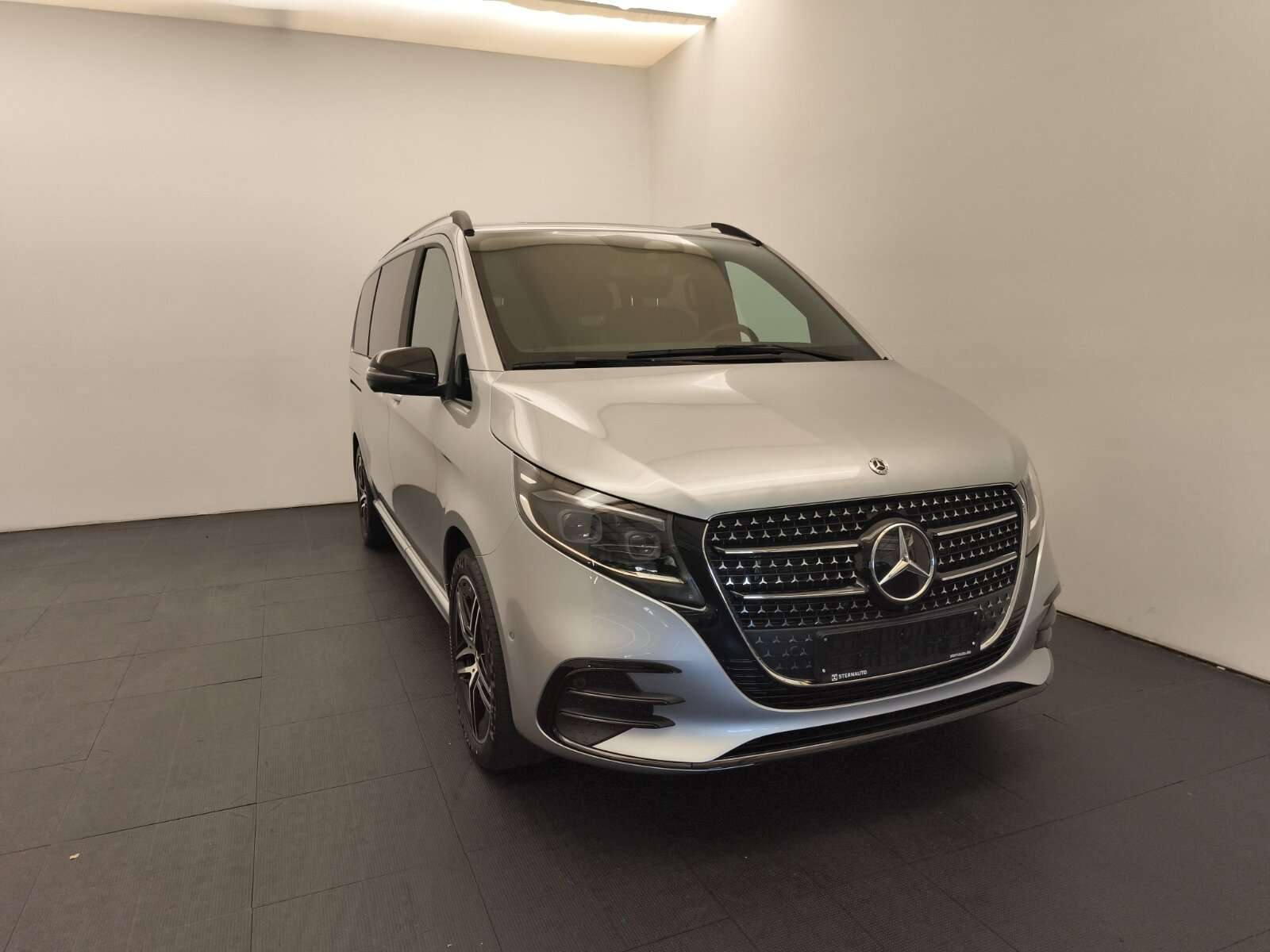 Mercedes-Benz V 220