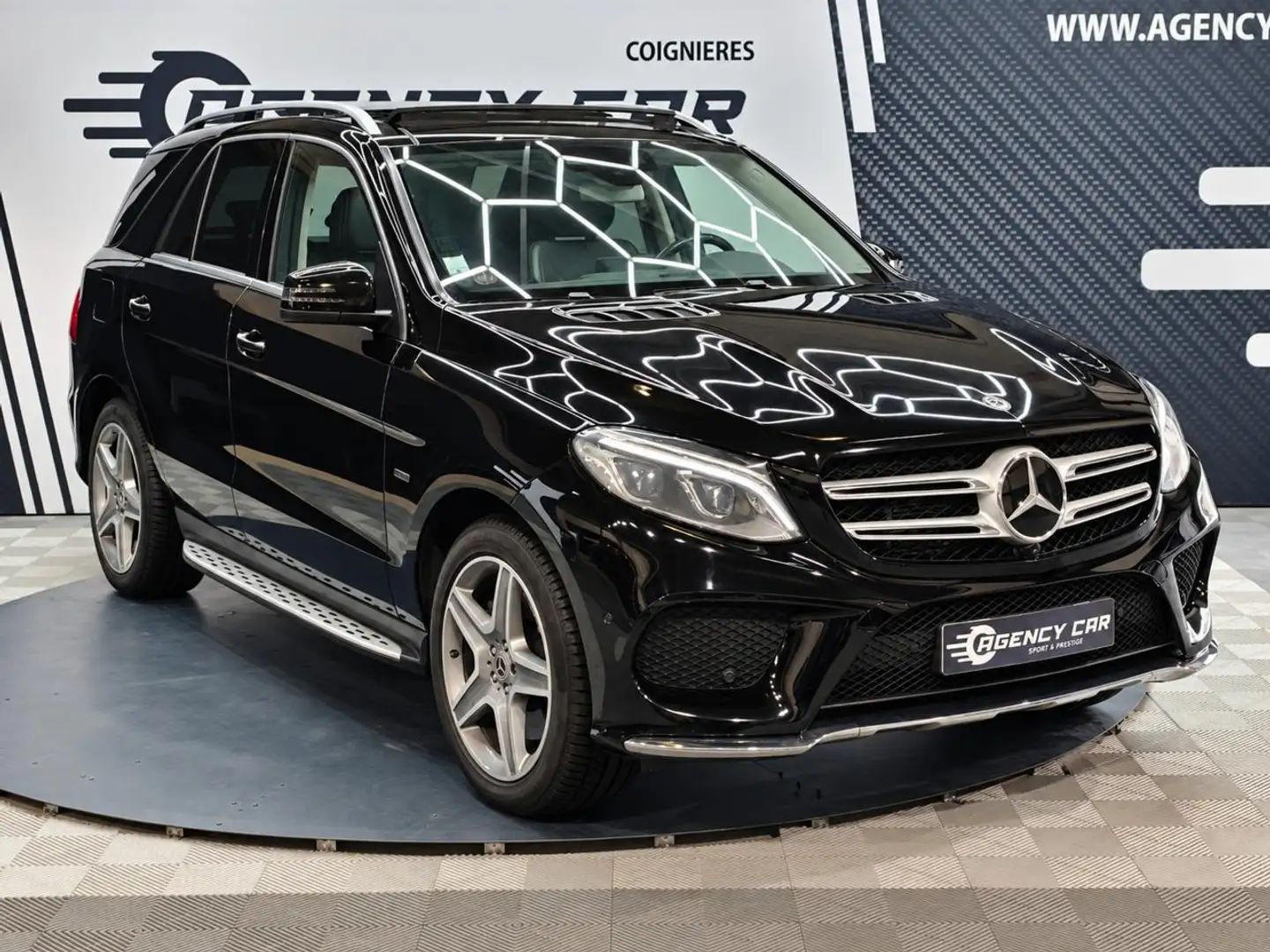 Mercedes-Benz GLE 500 500e 449h 4-Matic - 7G-Tronic - Pack AMG - Toit Ouvrant - Pack 360 - Suivi Complet Mercedes Schwarz - 2