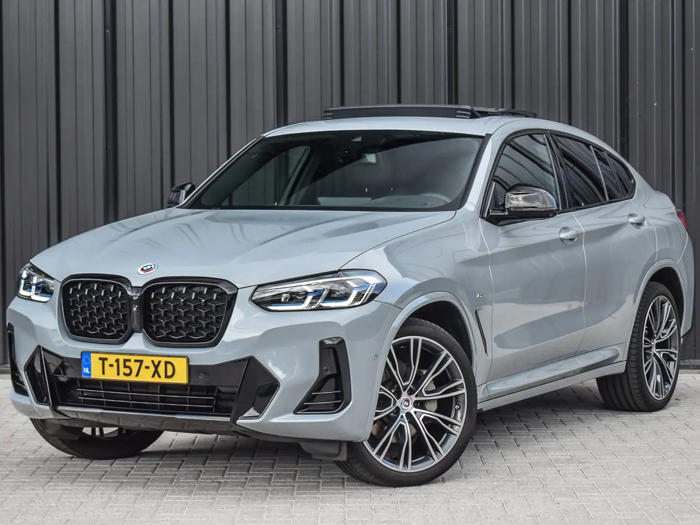 BMW X4 xDrive30i HIGH EXECUTIVE | M-SPORT | SHADOW-LINE | Grijs - 2