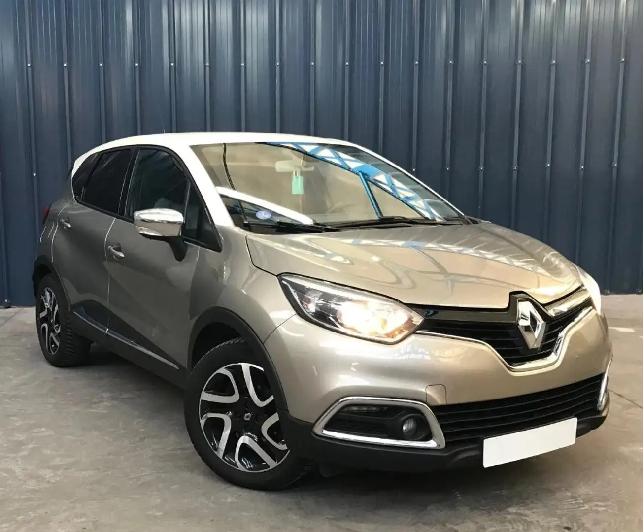 Renault Captur 0.9 TCE 90 - Garantie 1 an - Caméra de recul - Carplay Gris - 1