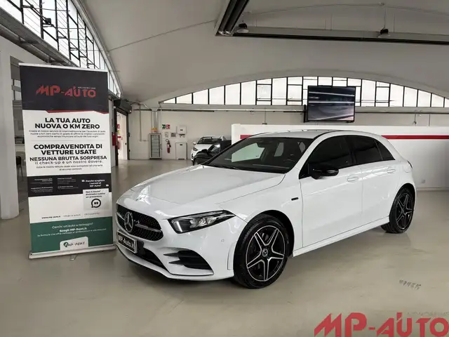 Mercedes-Benz A 250 A 250 e hybrid EQ Premium