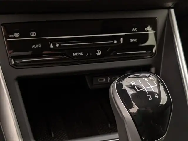 Volkswagen Polo view 9