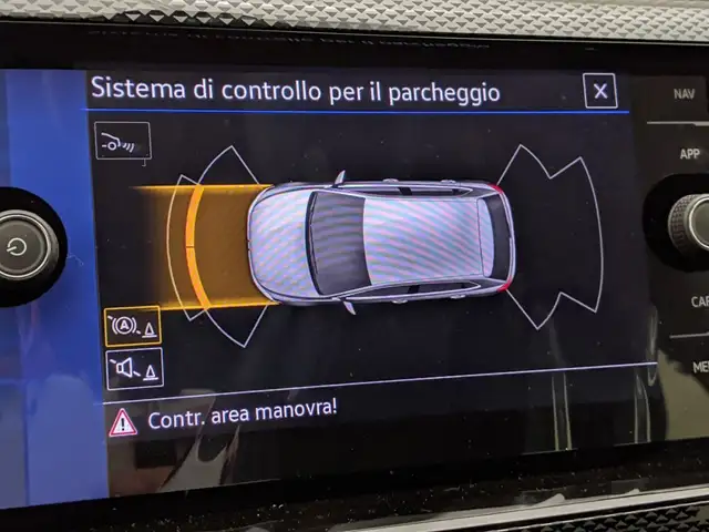 Volkswagen Polo view 12