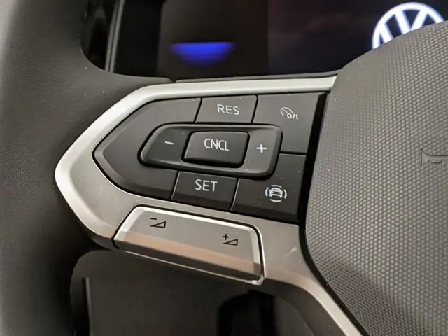 Volkswagen Polo view 8
