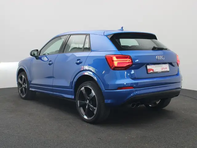 Audi Q2 view 5
