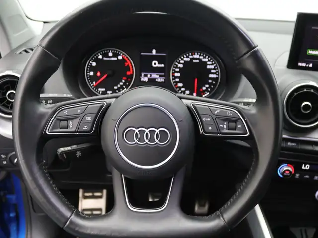 Audi Q2 view 15