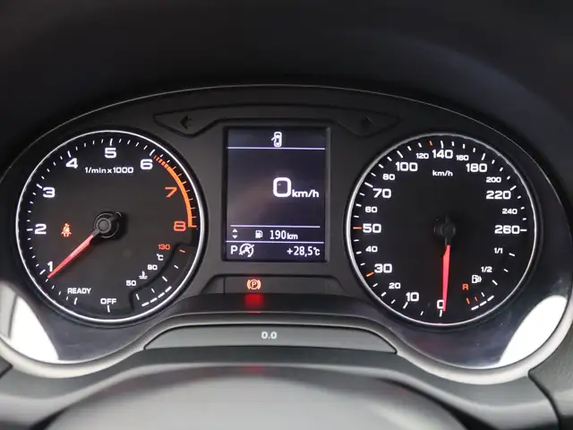Audi Q2 view 14