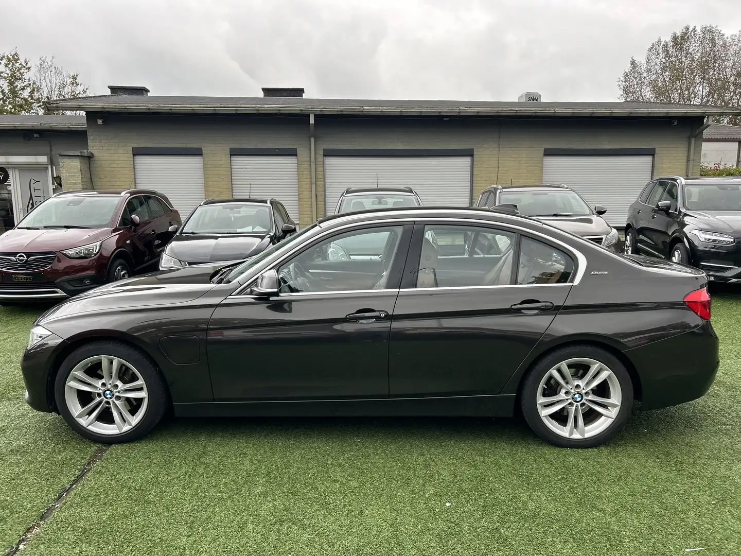 BMW 330 330eA Plug-In Hybrid i Performance*AUTOMAAT*NAVI Grijs - 2