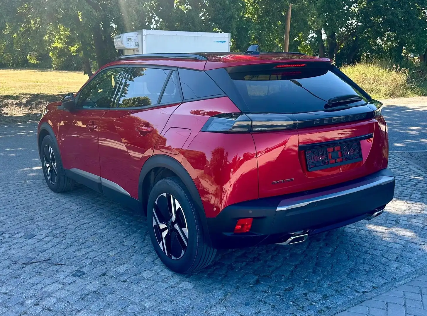 Peugeot 2008 Allure*Navi*ACC*SHZ*LED*360° Kamera*Carplay Rouge - 2